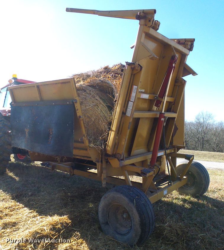 image for item DD1982 HayBuster 256 Plus II bale processor
