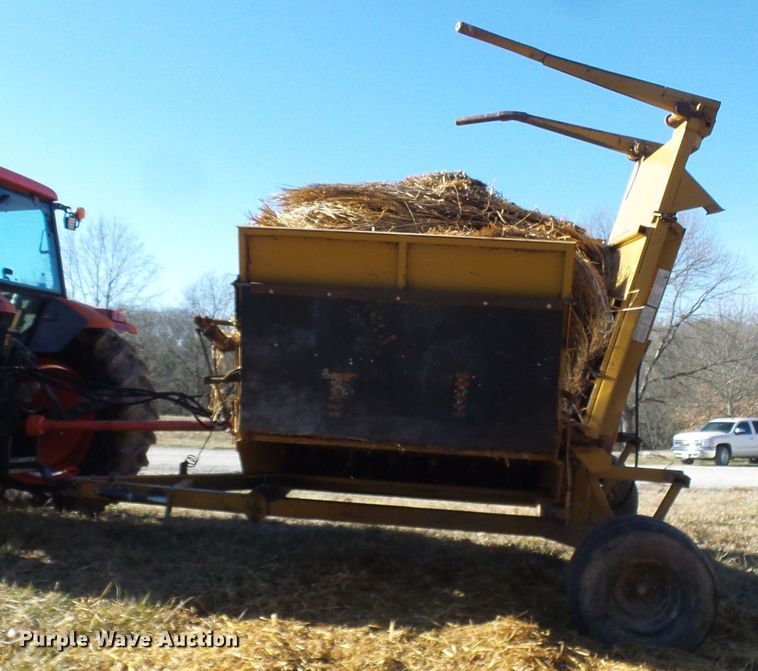 image for item DD1982 HayBuster 256 Plus II bale processor