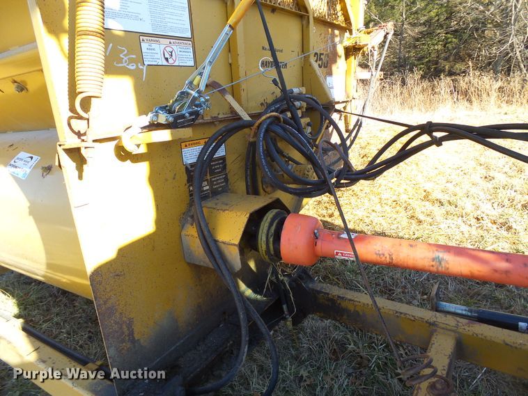 image for item DD1982 HayBuster 256 Plus II bale processor