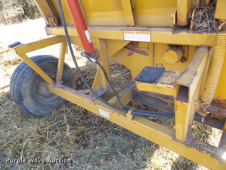 image for item DD1982 HayBuster 256 Plus II bale processor