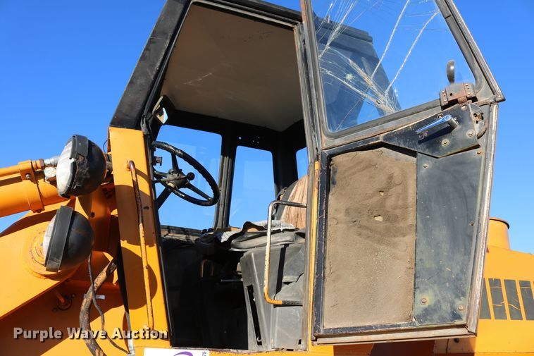 image for item DD6075 1977 Case W24B wheel loader