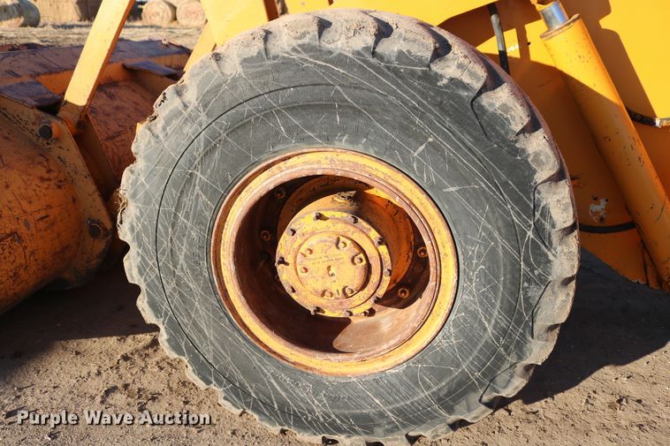 image for item DD6075 1977 Case W24B wheel loader