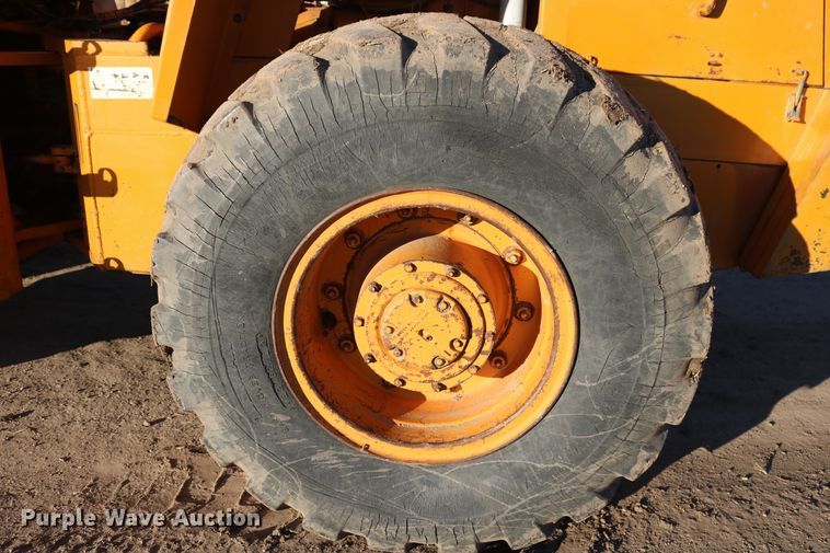 image for item DD6075 1977 Case W24B wheel loader