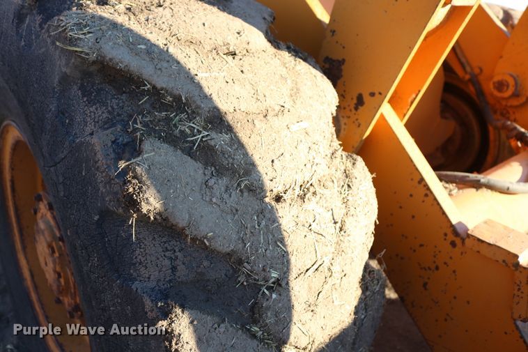 image for item DD6075 1977 Case W24B wheel loader