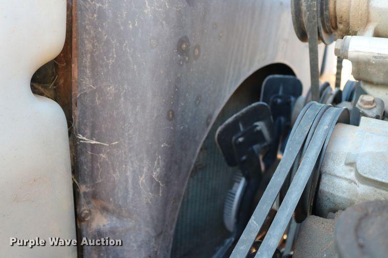 image for item DD6076 1988 Ford F700 feed mixer truck