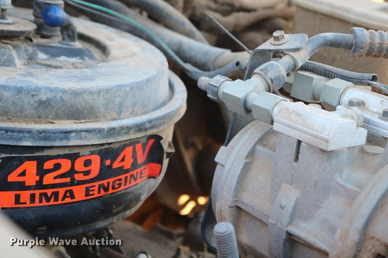 image for item DD6076 1988 Ford F700 feed mixer truck