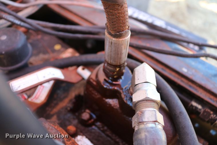 image for item DD6076 1988 Ford F700 feed mixer truck