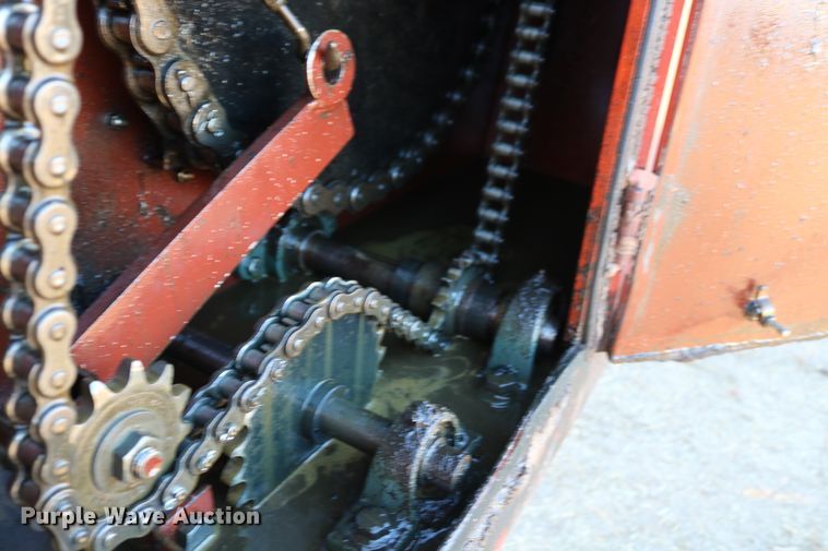 image for item DD6076 1988 Ford F700 feed mixer truck