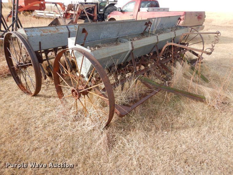 image for item DE1319 (2) 10' grain drills