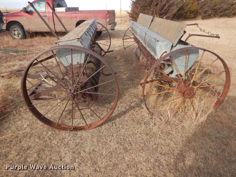 image for item DE1319 (2) 10' grain drills