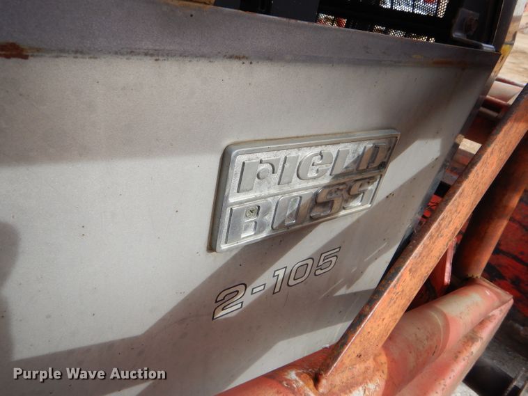 image for item DE1320 1976 White 2-105 Field Boss tractor