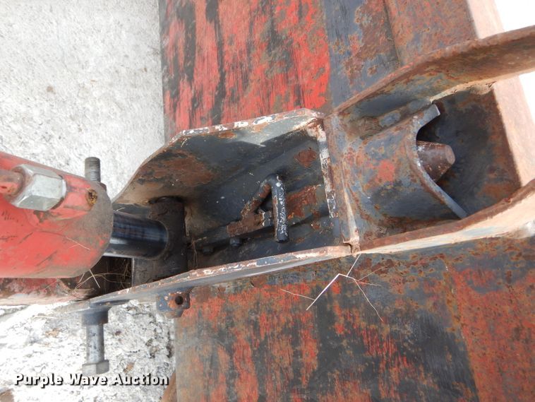 image for item DE1320 1976 White 2-105 Field Boss tractor