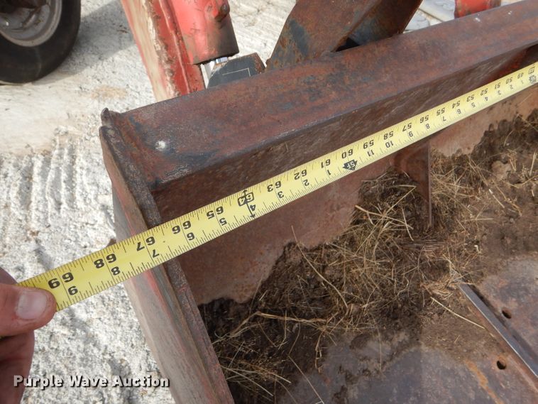 image for item DE1320 1976 White 2-105 Field Boss tractor