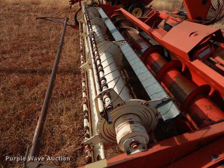 image for item DE1323 Hesston 1014 Hydro Swing windrower