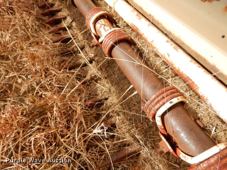 image for item DE1323 Hesston 1014 Hydro Swing windrower