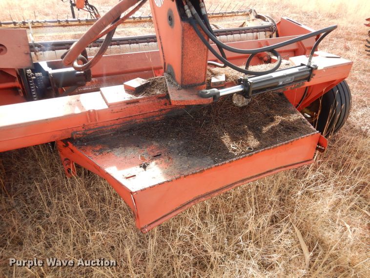 image for item DE1323 Hesston 1014 Hydro Swing windrower