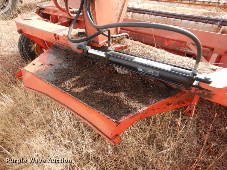 image for item DE1323 Hesston 1014 Hydro Swing windrower