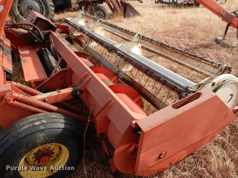 image for item DE1323 Hesston 1014 Hydro Swing windrower