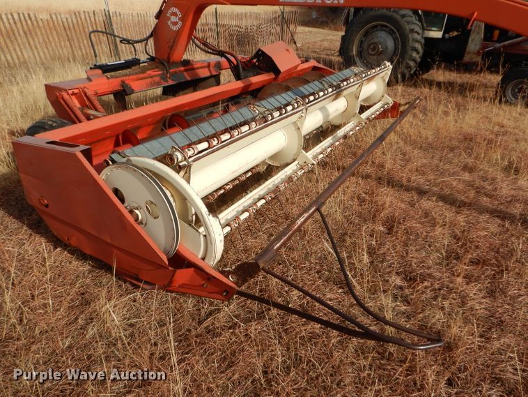 image for item DE1323 Hesston 1014 Hydro Swing windrower