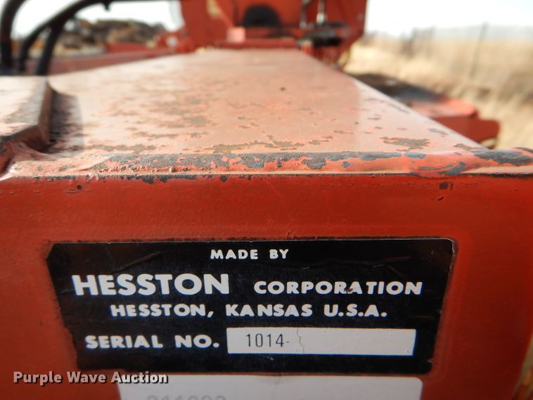 image for item DE1323 Hesston 1014 Hydro Swing windrower