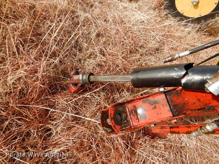 image for item DE1324 New Holland 660 round baler