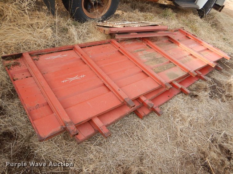 image for item DE1330 1968 International Loadstar 1600 grain truck