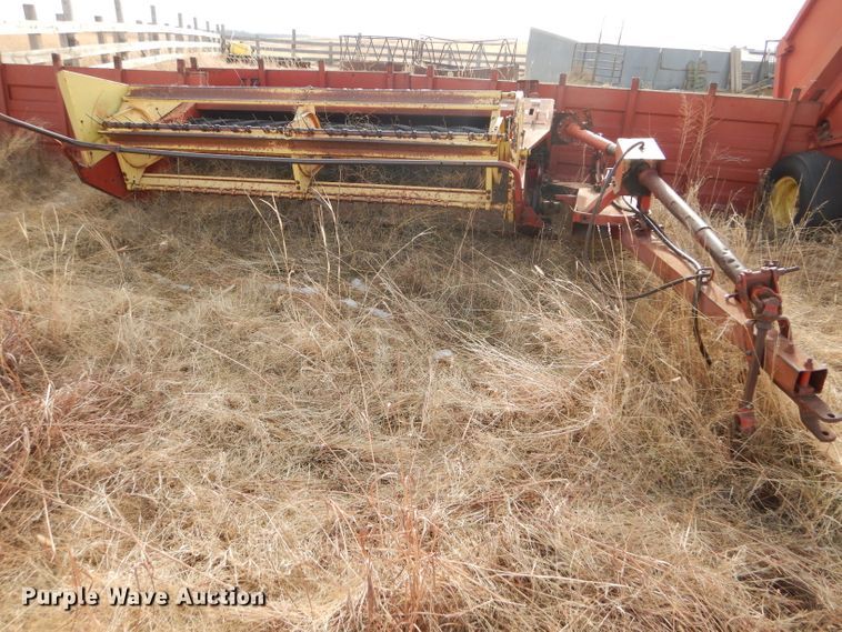 image for item DE1336 New Holland hay equipment