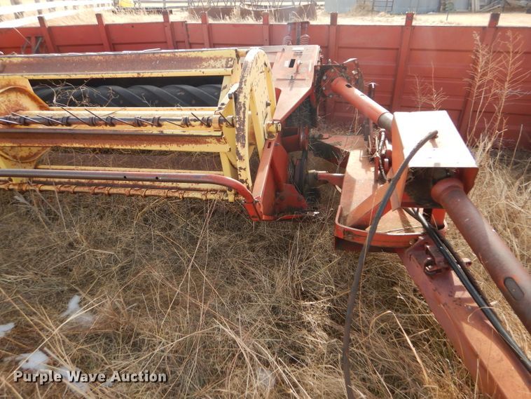 image for item DE1336 New Holland hay equipment