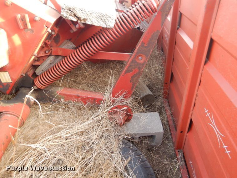 image for item DE1336 New Holland hay equipment