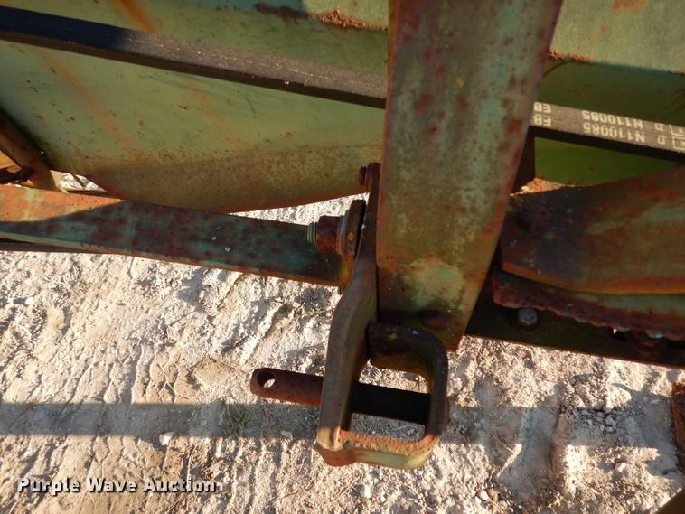 image for item DF2617 John Deere 650 hay rake