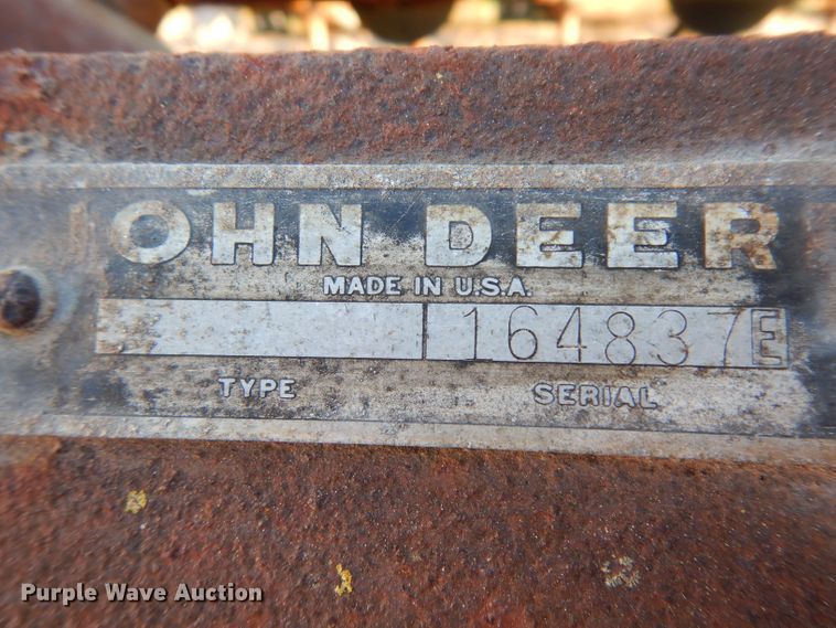 image for item DF2617 John Deere 650 hay rake