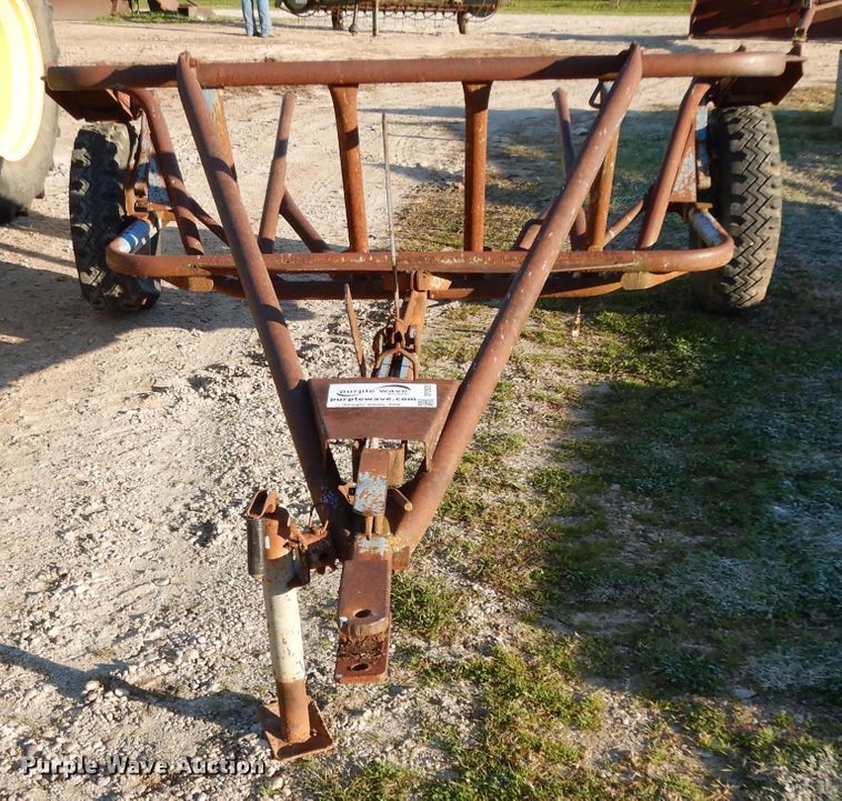 image for item DF2625 Hay bale carrier