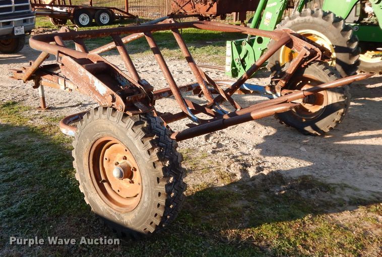 image for item DF2625 Hay bale carrier