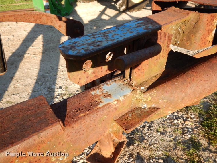 image for item DF2625 Hay bale carrier