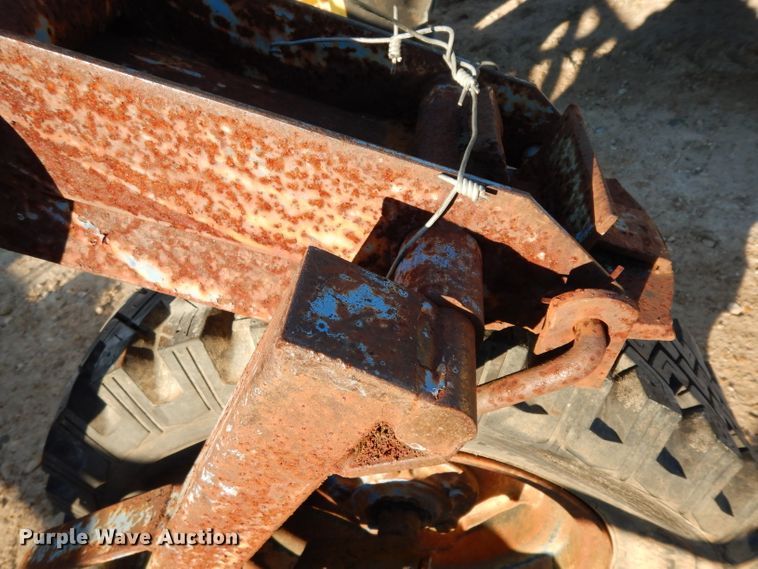 image for item DF2625 Hay bale carrier