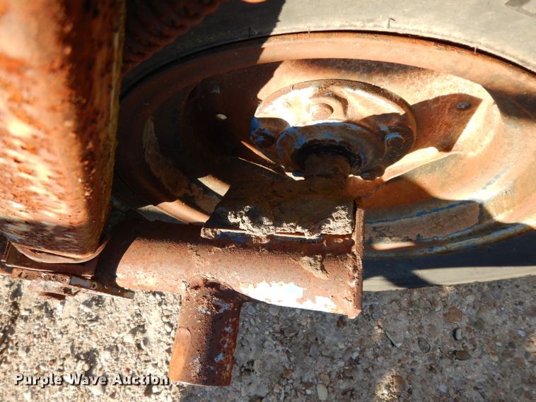 image for item DF2625 Hay bale carrier