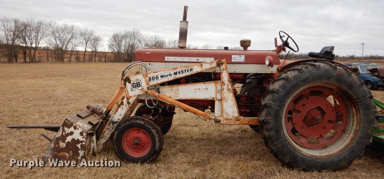 image for item DH4313 1959 International Farmall 460 tractor