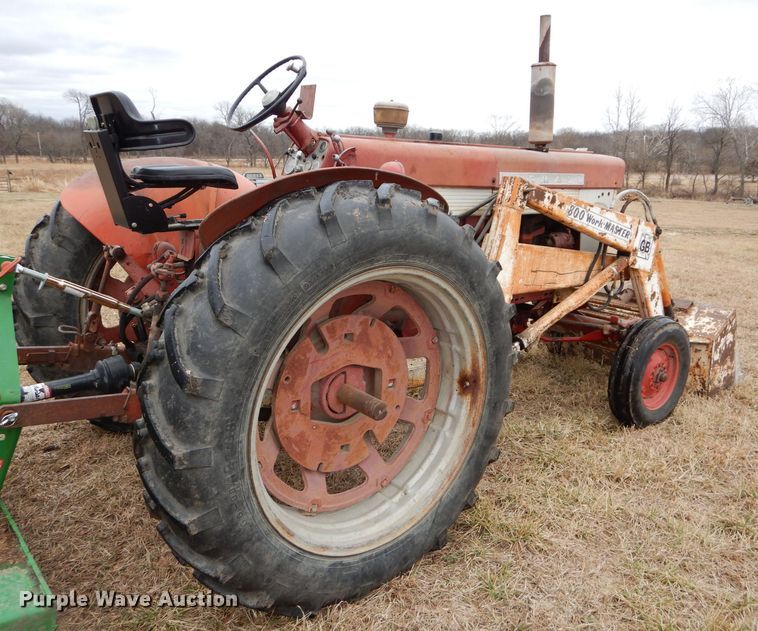 image for item DH4313 1959 International Farmall 460 tractor