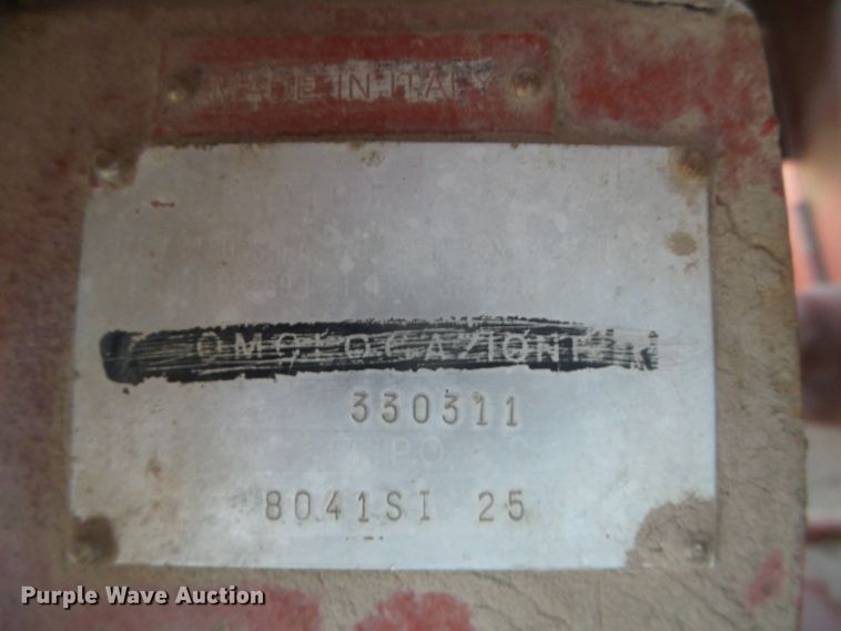 image for item DH4759 1989 Hesston 8400 windrower