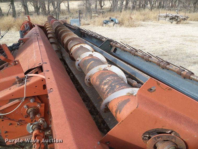 image for item DH4759 1989 Hesston 8400 windrower