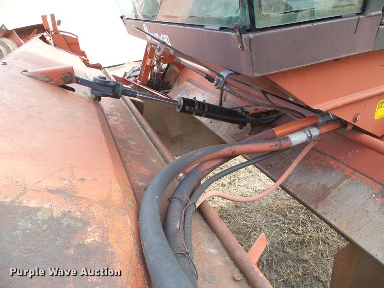 image for item DH4759 1989 Hesston 8400 windrower