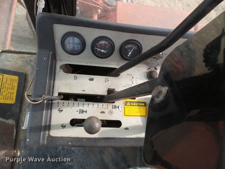 image for item DH4759 1989 Hesston 8400 windrower