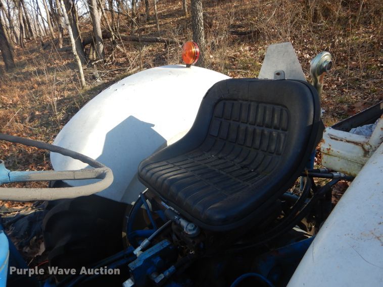image for item DH6272 Ford 4000 tractor