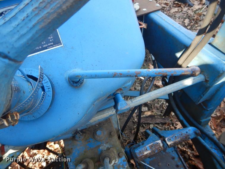 image for item DH6272 Ford 4000 tractor