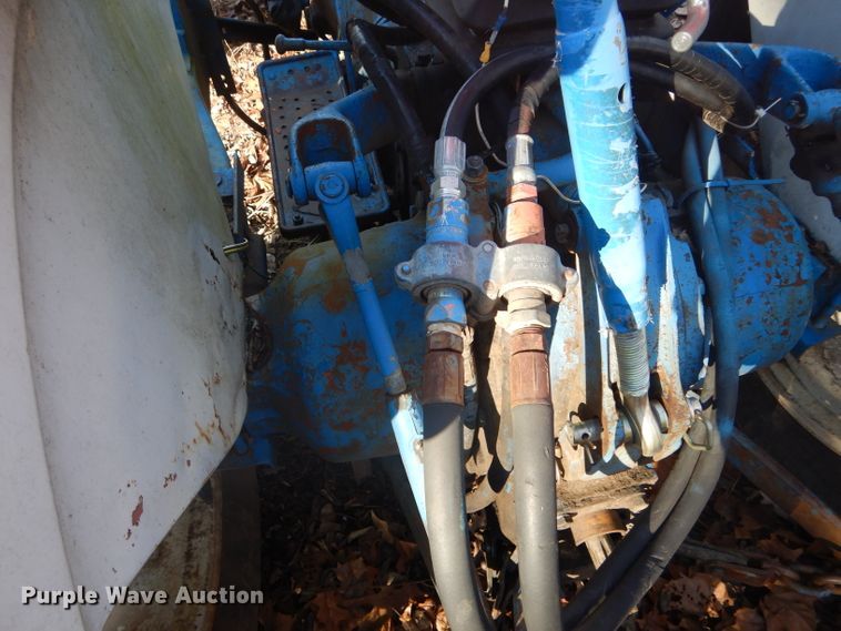 image for item DH6272 Ford 4000 tractor