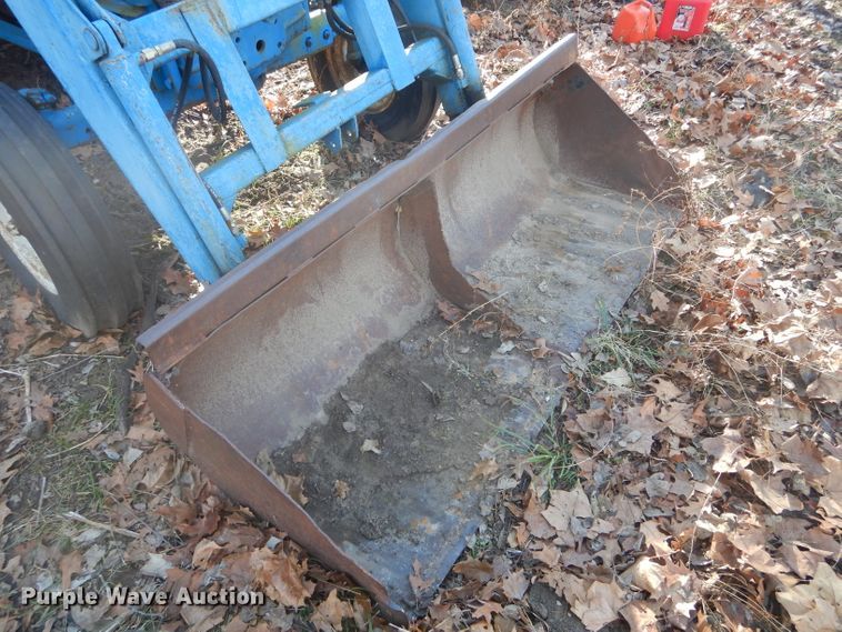 image for item DH6272 Ford 4000 tractor