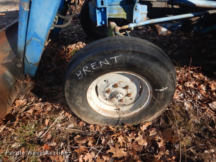 image for item DH6272 Ford 4000 tractor