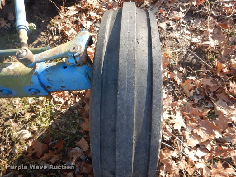 image for item DH6272 Ford 4000 tractor