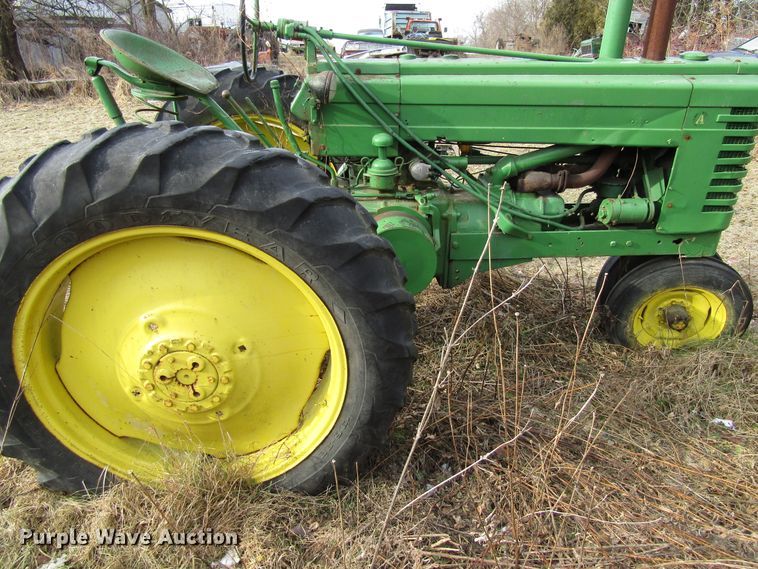 image for item FD9331 1941 John Deere A tractor