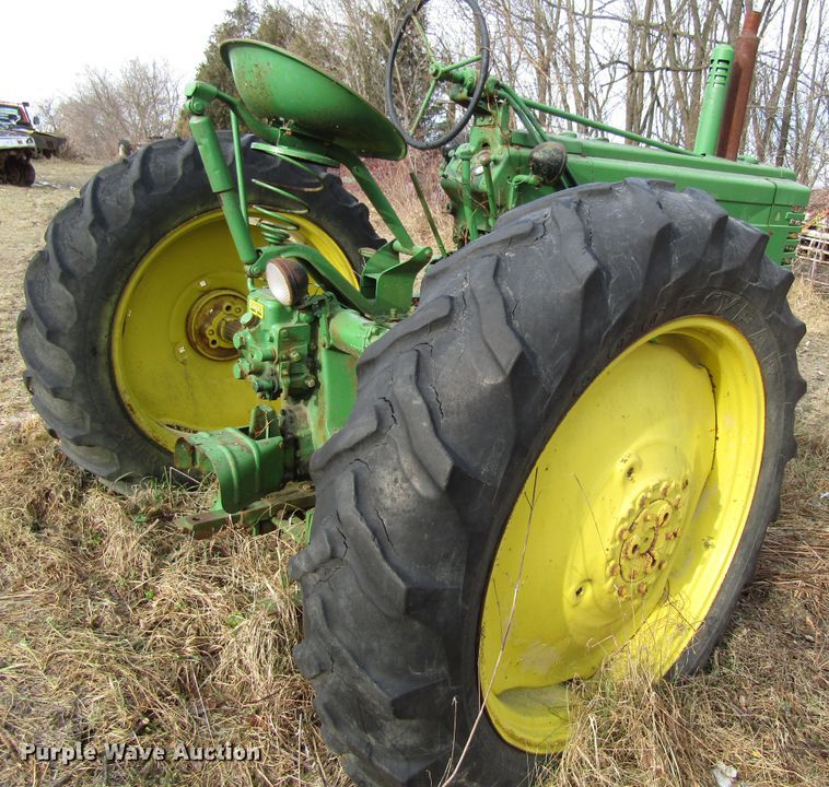 image for item FD9331 1941 John Deere A tractor